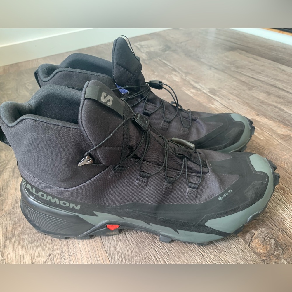 Salomon size 11 mens black cross hike 2 boots